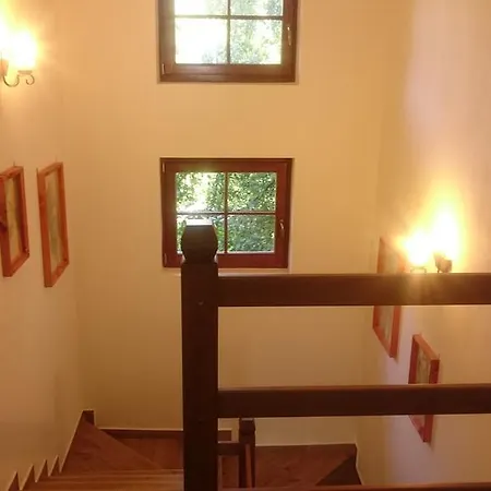 Farmház Pensiunea Agroturistica Raluca *